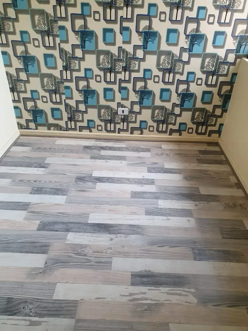 Pisos claros; imagen de instalación publicada por Pisos Alemanes